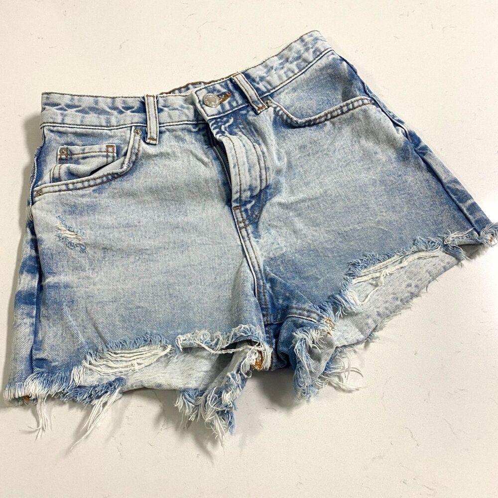 Denim Co. Distressed Denim Shorts – Size 4